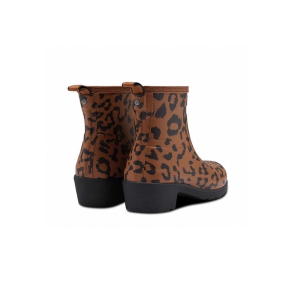 Limited Edition Hunter Rain Boots. EUC - Picture 2 of 4